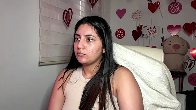 Chat +18 de cloe_small ao vivo