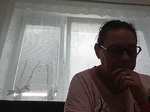 Chatroom XXX en direct de Jahudka47