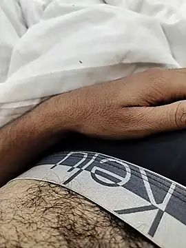Mr_Hotyy Show in webcam