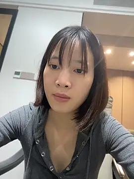 Chat +18 de littleqiu ao vivo
