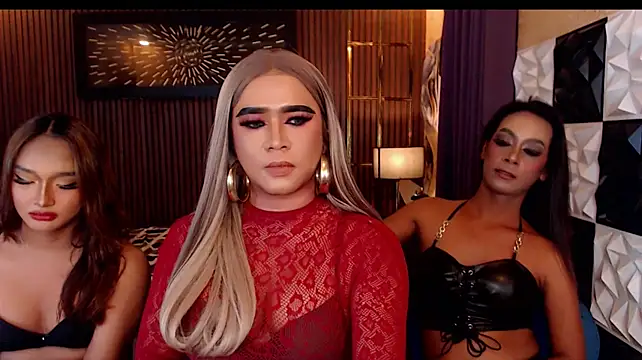 MeatyCockAkira Adlı Modelin Canlı XXX Sohbeti