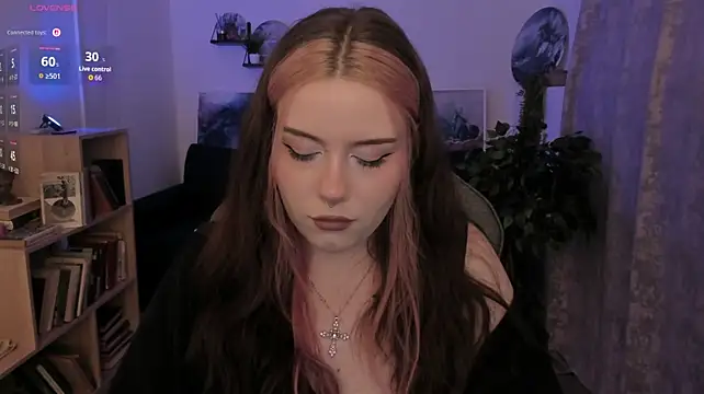 CoraMiel Live XXX-chat