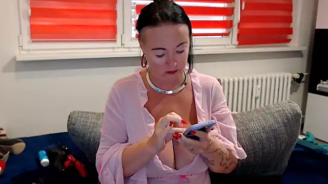 Alexie33 Live XXX-chat