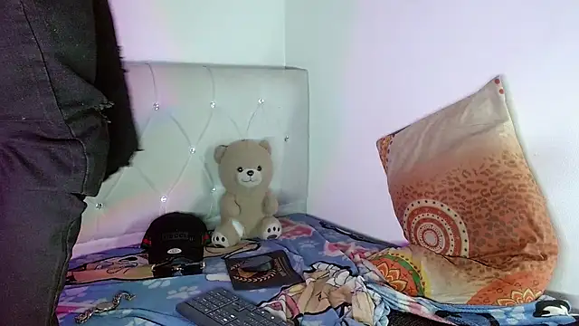 Angel_foxc13 即時 XXX 聊天