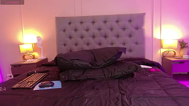 Živý XXX chat ALICESANDOVAL