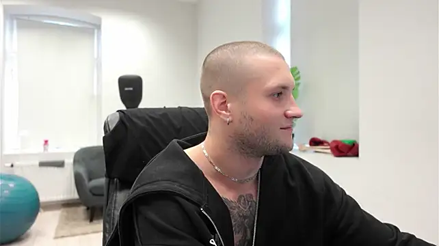 XXX chat uživo modela Igor_Wilde