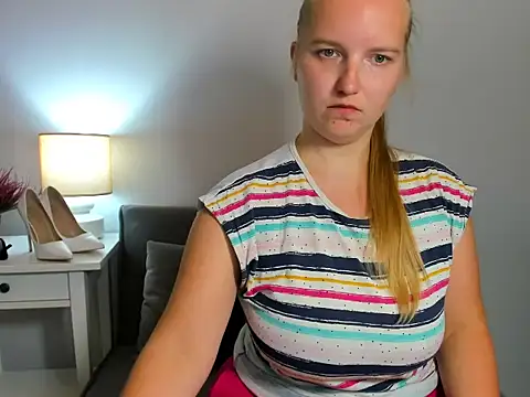 RoseTeacherX লাইভ XXX চ্যাট