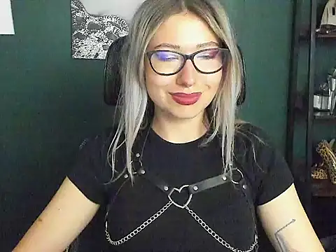 loveHeidi: онлайн-секс-чат