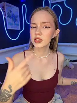 MilaMoone Chat XXX live