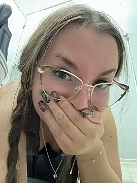 MeliMoon Live XXX Chat