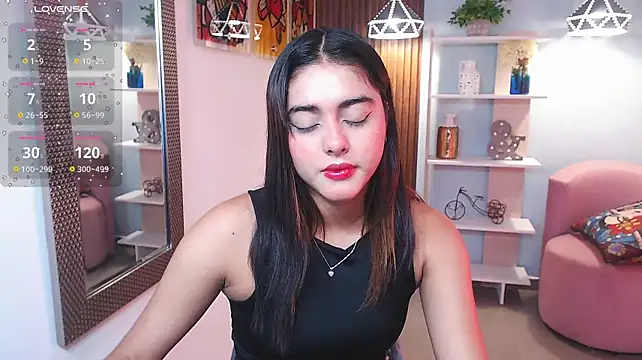 _Lucy_Grey_ Adlı Modelin Canlı XXX Sohbeti