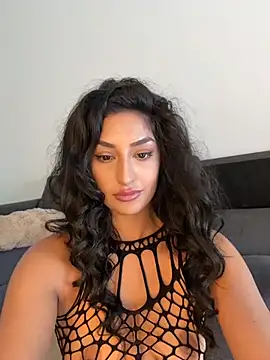 Mia_spicyy Chat XXX in diretta