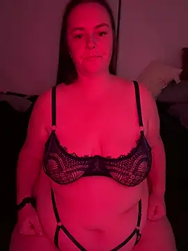 carinabro10's Live XXX Chat