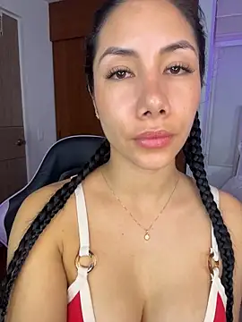 ArianaReynoldss élő XXX-chatje