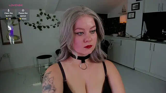 AmiableMuffleGirl Live XXX Chat
