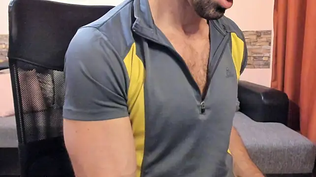 HotHunkTrainer Live XXX-Chat