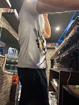Johnytrain 即時 XXX 聊天