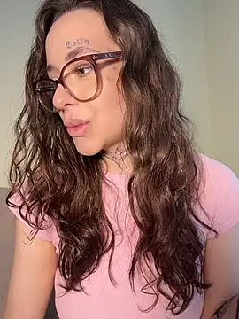 Czat XXX na żywo – fuckdoll_18