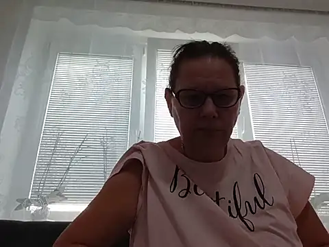 Show modela Jahudka47 na web-kameri