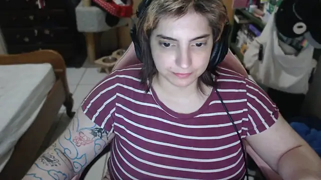 Chat XXX ao vivo de VictoriaSaintes