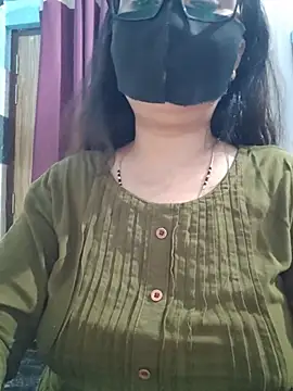 Aishwaryaa_69's Live XXX Chat