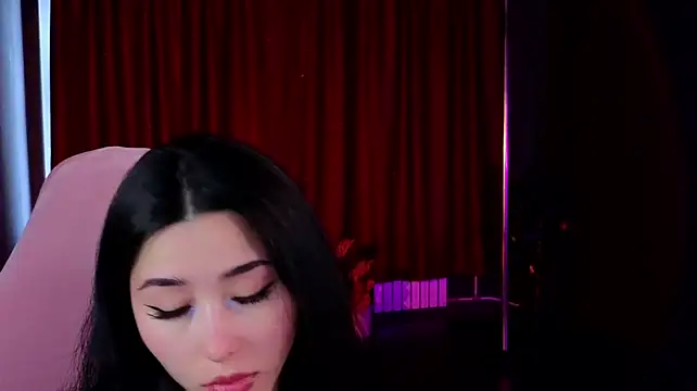 دردشة RedMidnight الجنسية المباشرة