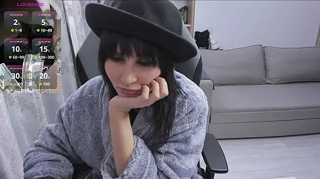 MistyDark Adlı Modelin Canlı XXX Sohbeti