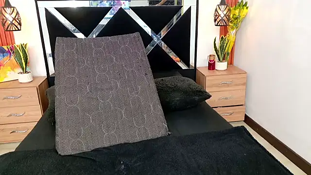 SCARLETT_INK_ élő XXX-chatje