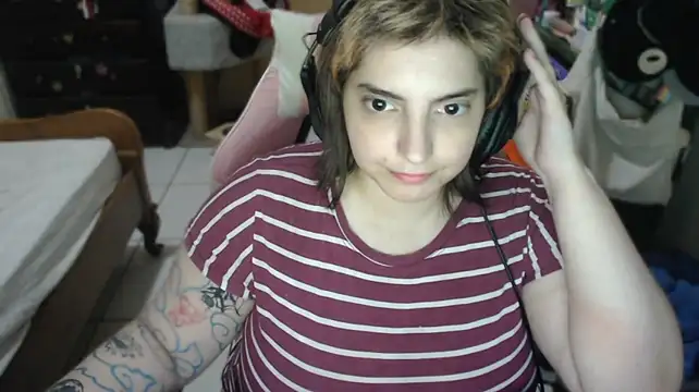 Chat XXX ao vivo de VictoriaSaintes