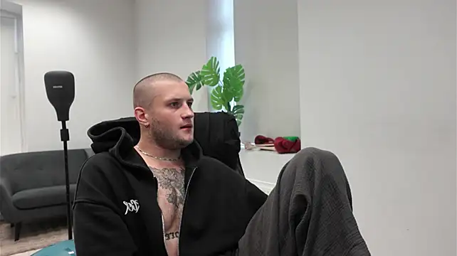 Онлайн чат XXX Igor_Wilde