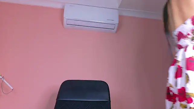 Živý XXX chat MiiaaVelvett__