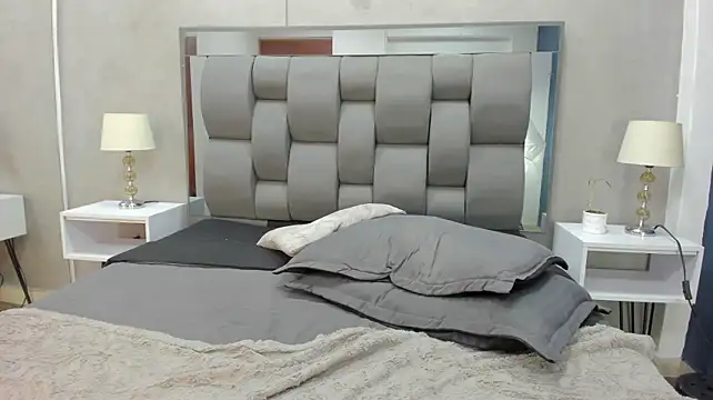 Charlie___Musk Adlı Modelin Canlı XXX Sohbeti