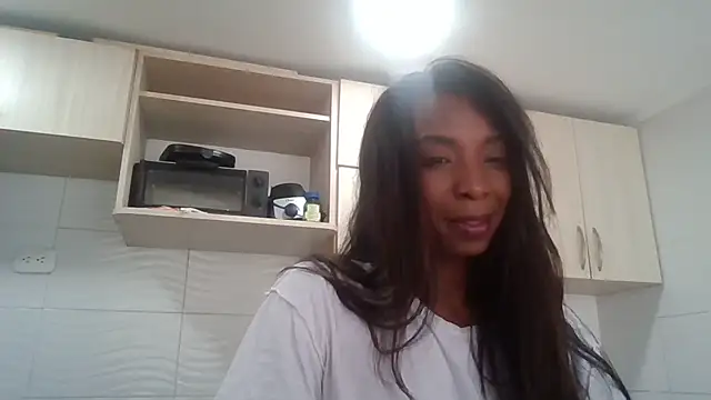 MilaMillss' Live XXX Chat