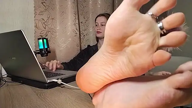 Honeyy_bun_ Chat XXX in diretta