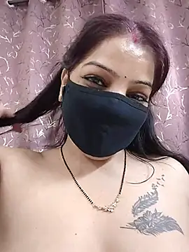 Hot_pooja2's Live XXX Chat