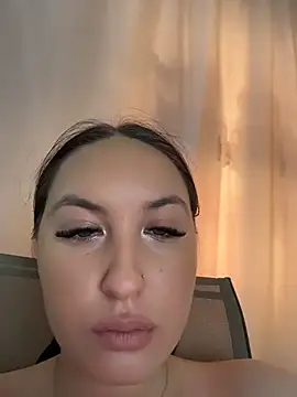 Lucy_doll22 XXX чат на живо