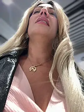 adya-aly's Live XXX Chat