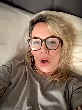 blondebitch2 – Naživo XXX chat