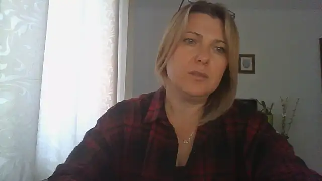 ElenaLove888 Chat XXX live