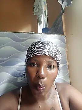 XXX chat uživo modela TrishaKalid