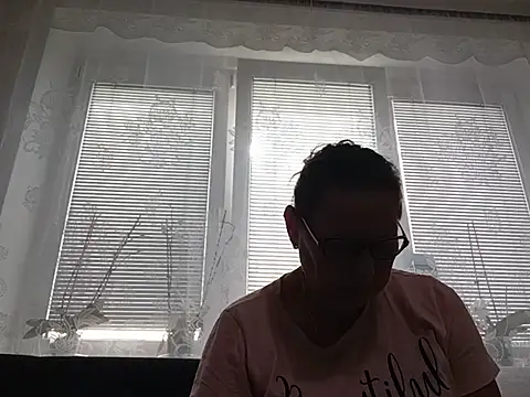 XXX chat uživo modela Jahudka47