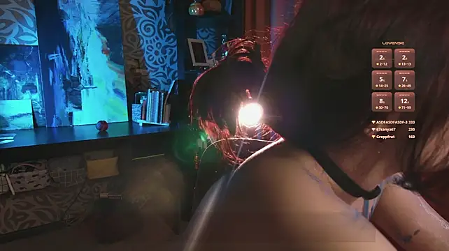 velourrra élő XXX-chatje