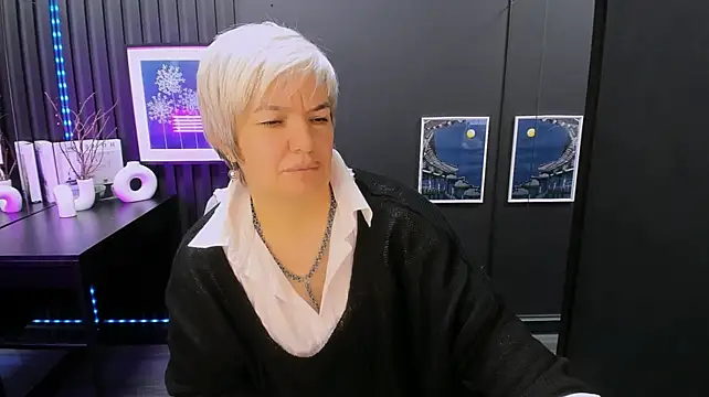 CarmenSoftのライブXXXチャット
