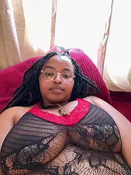 __linah__ Adlı Modelin Canlı XXX Sohbeti