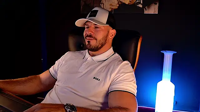 XXX chat uživo modela AngeloEric