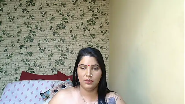 XIndianintimacy Adlı Modelin Canlı XXX Sohbeti