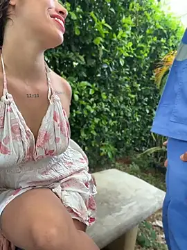 roxyrougee XXX чат на живо