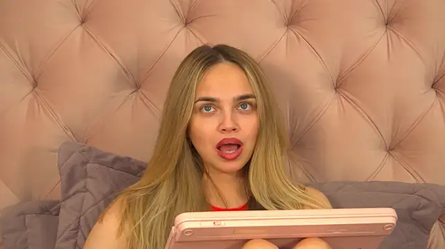 AnitaVenture Chat XXX in diretta