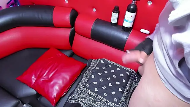 Fucking_pleasure live XXX chat