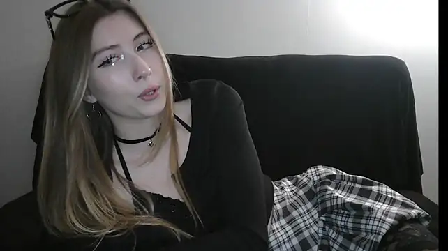 ErikaShyy's Live XXX Chat